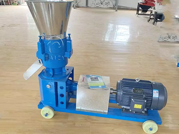 Model 400 feed pellet making machine sold to Chile